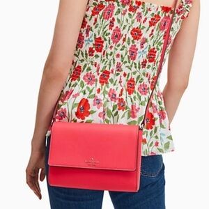 Kate Spade ♠️ Street Dody crossbody
cove 22” drop with snap closure Like New